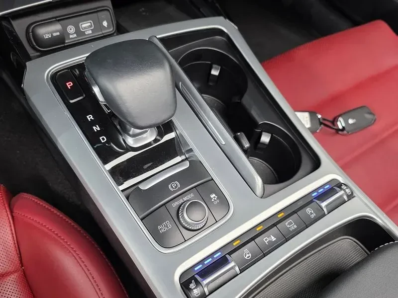 Kia Stinger, снимка 13 - Автомобили и джипове - 56498457