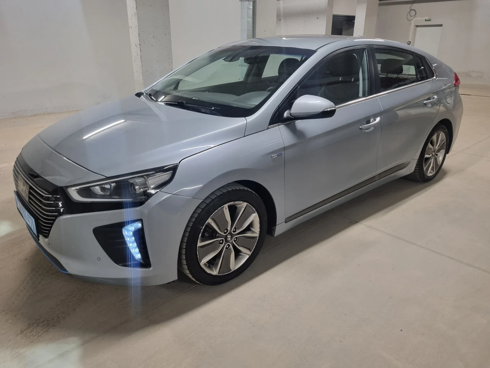 Hyundai Ioniq Full hybrid, снимка 1