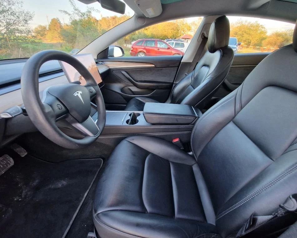 Tesla Model 3  44   | Mobile.bg   17