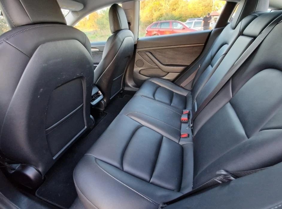 Tesla Model 3  44   | Mobile.bg   11