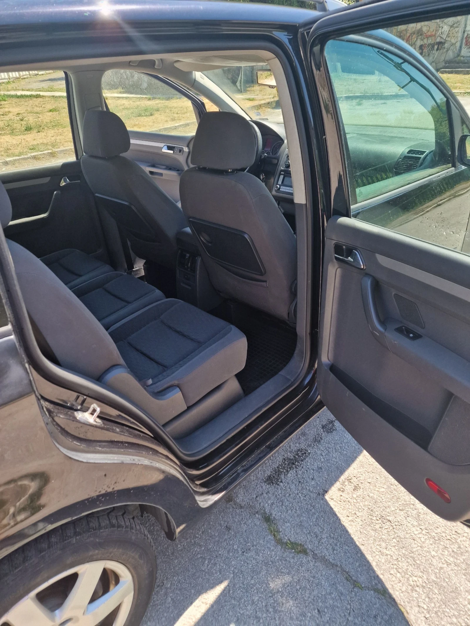 VW Touran 1.9к 105к.с. - изображение 9