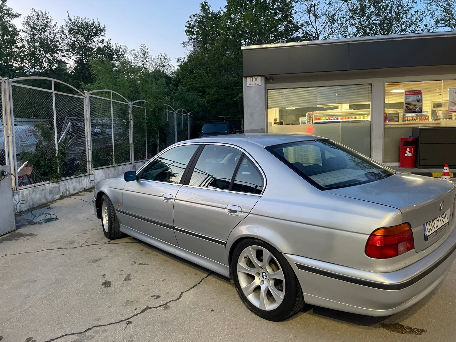 BMW 528  - изображение 2