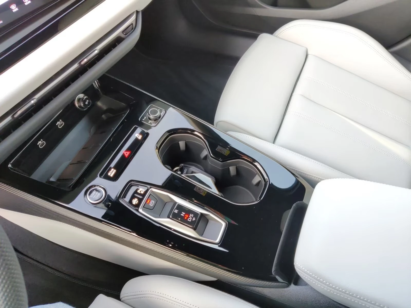 Audi A5 Limousine TDI qu 2x S line edition - изображение 6