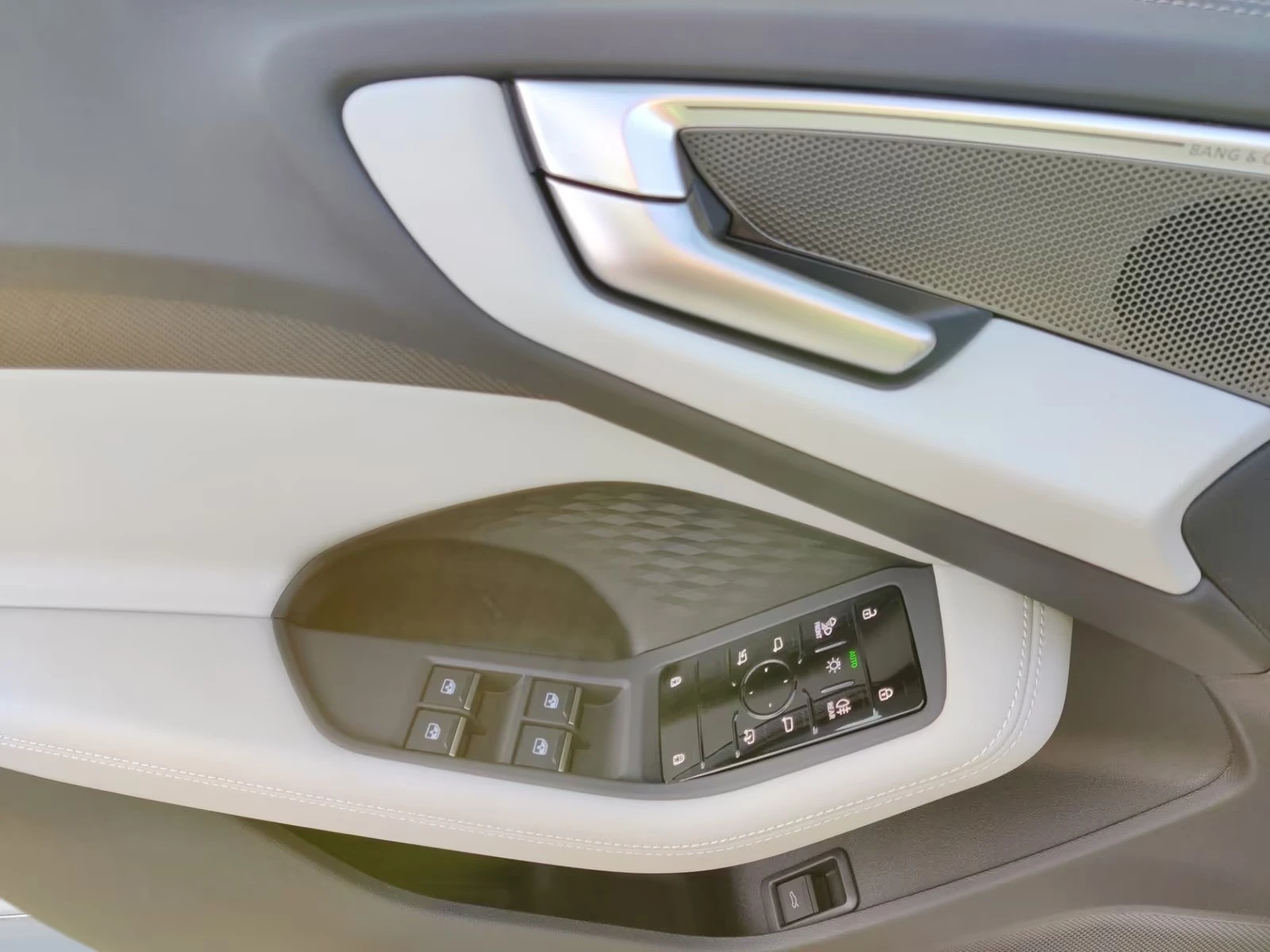 Audi A5 Limousine TDI qu 2x S line edition - изображение 7