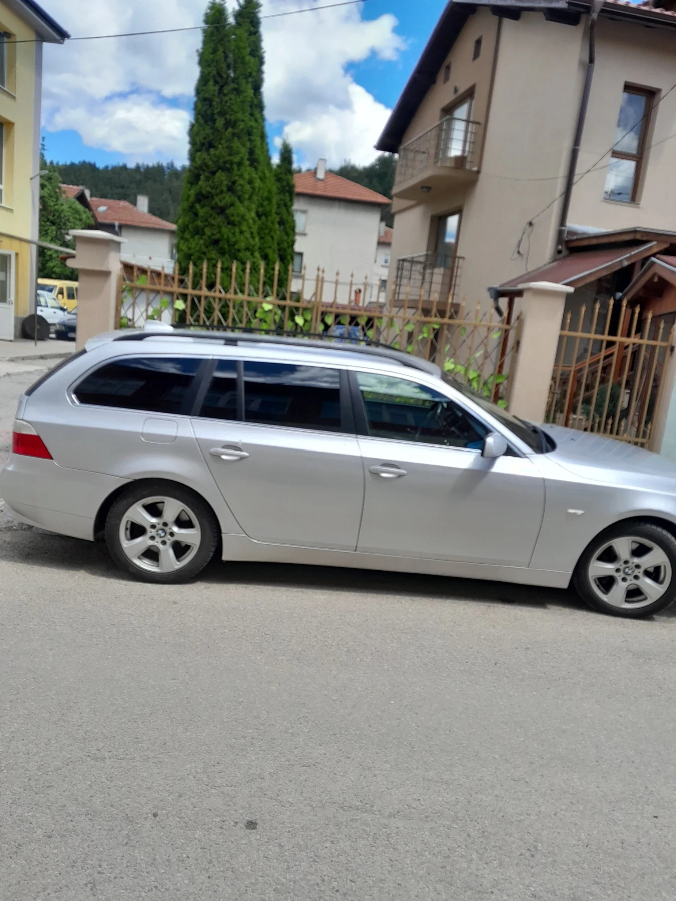 BMW 525 525xi  - изображение 3