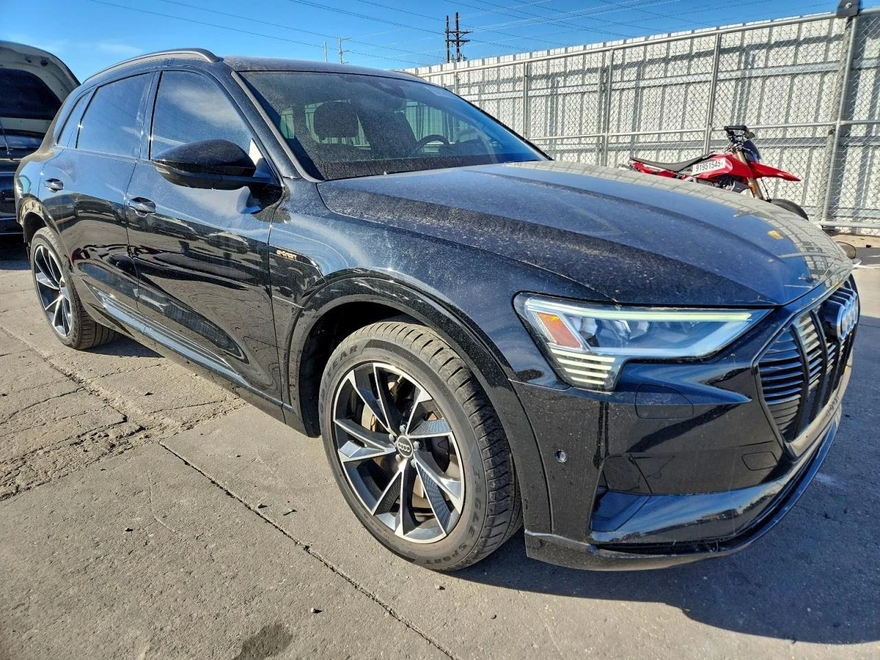 Audi E-Tron PREMIUM - изображение 4