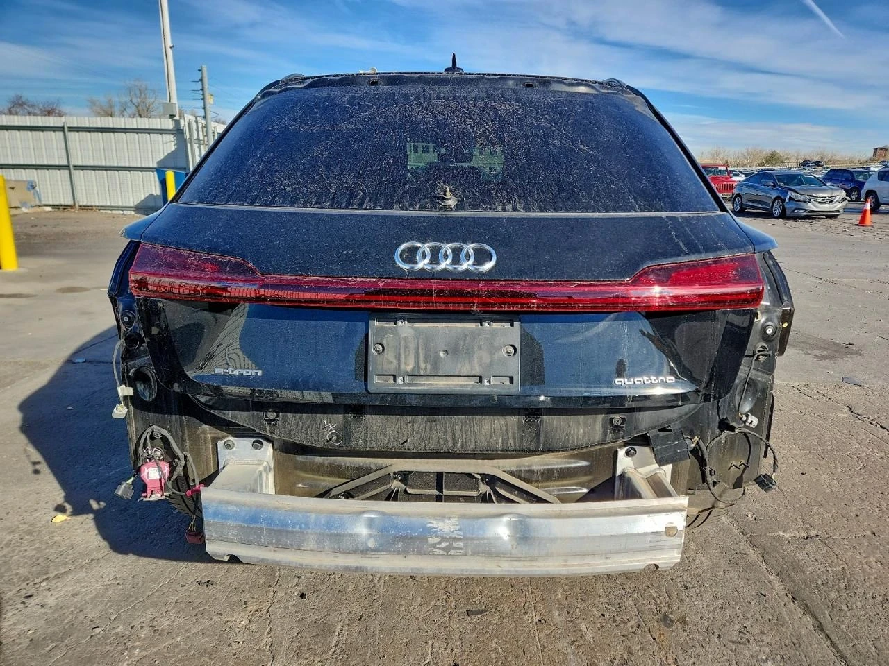 Audi E-Tron PREMIUM - изображение 6