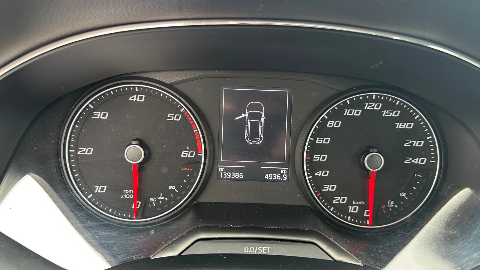 Seat Arona 1.6 TDI / Automatic / �� �������� | Mobile.bg � ����������� 13