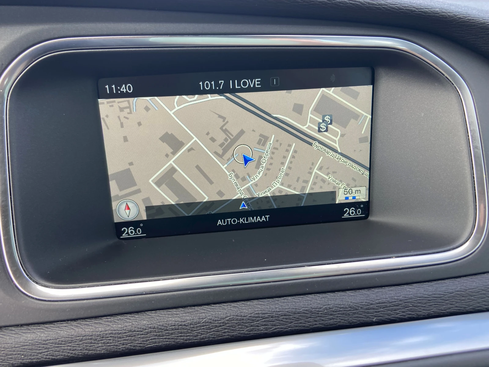 Volvo V40 Cross Country 2.0D-120кс - изображение 8