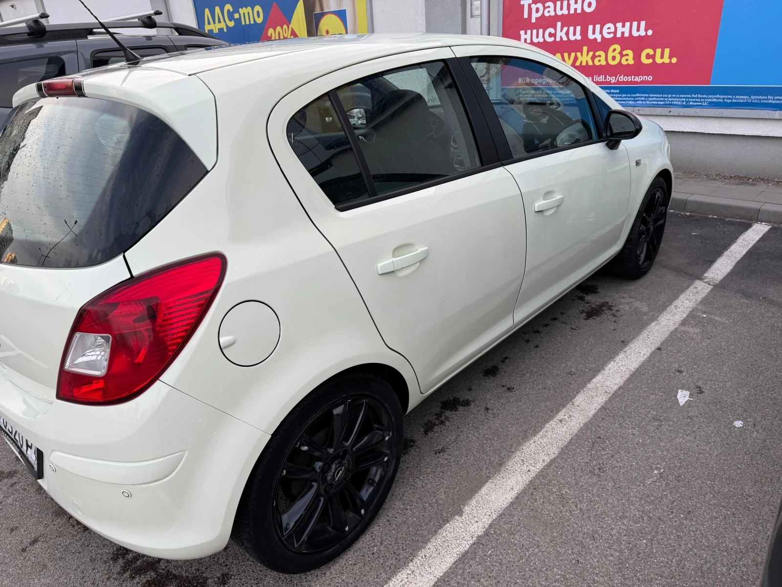 Opel Corsa 1.4, снимка 3 - Автомобили и джипове - 53762461