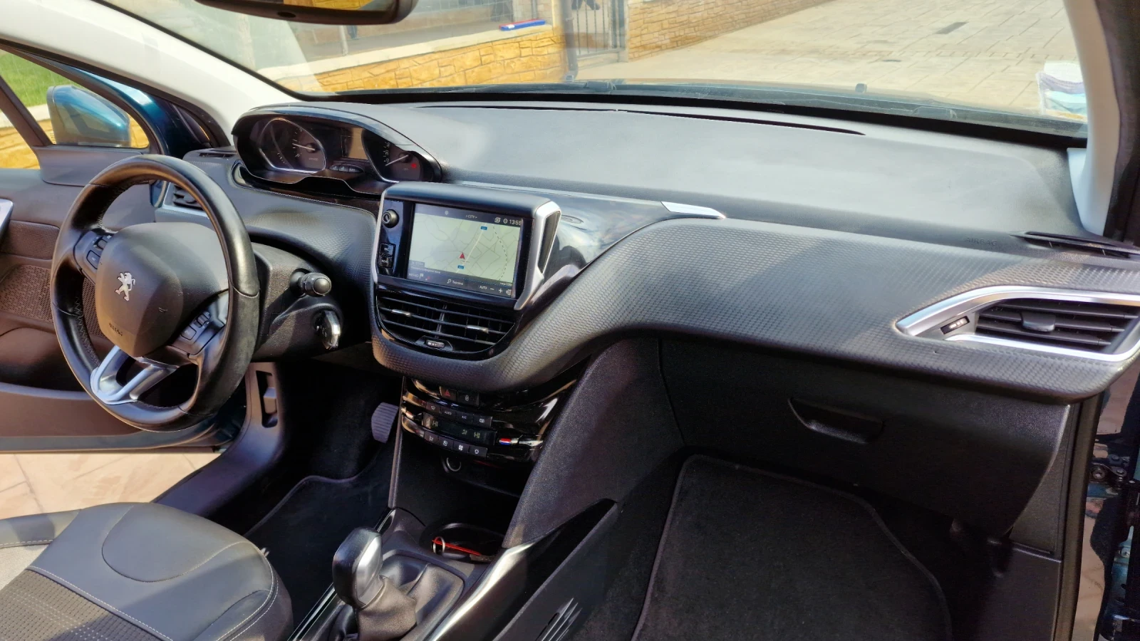 Peugeot 2008 1.5HDi-102k.c.= EURO-6= , снимка 12 - Автомобили и джипове - 53879344