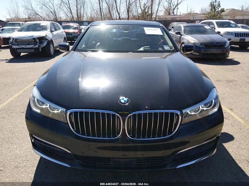 BMW 740, снимка 8 - Автомобили и джипове - 53899617