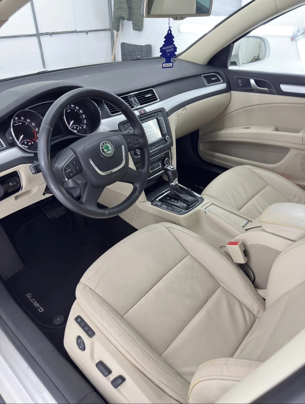 Skoda Superb 4x4, снимка 5 - Автомобили и джипове - 54102800