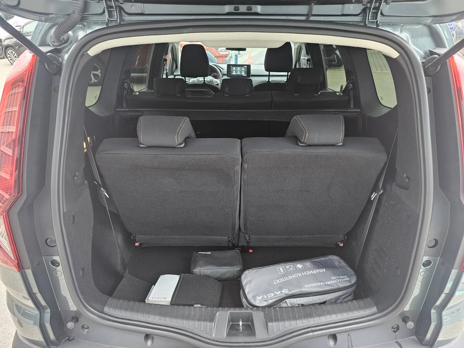 Dacia Jogger 1.0 TCe 90 Stop&Start LPG, снимка 16 - Автомобили и джипове - 54467574