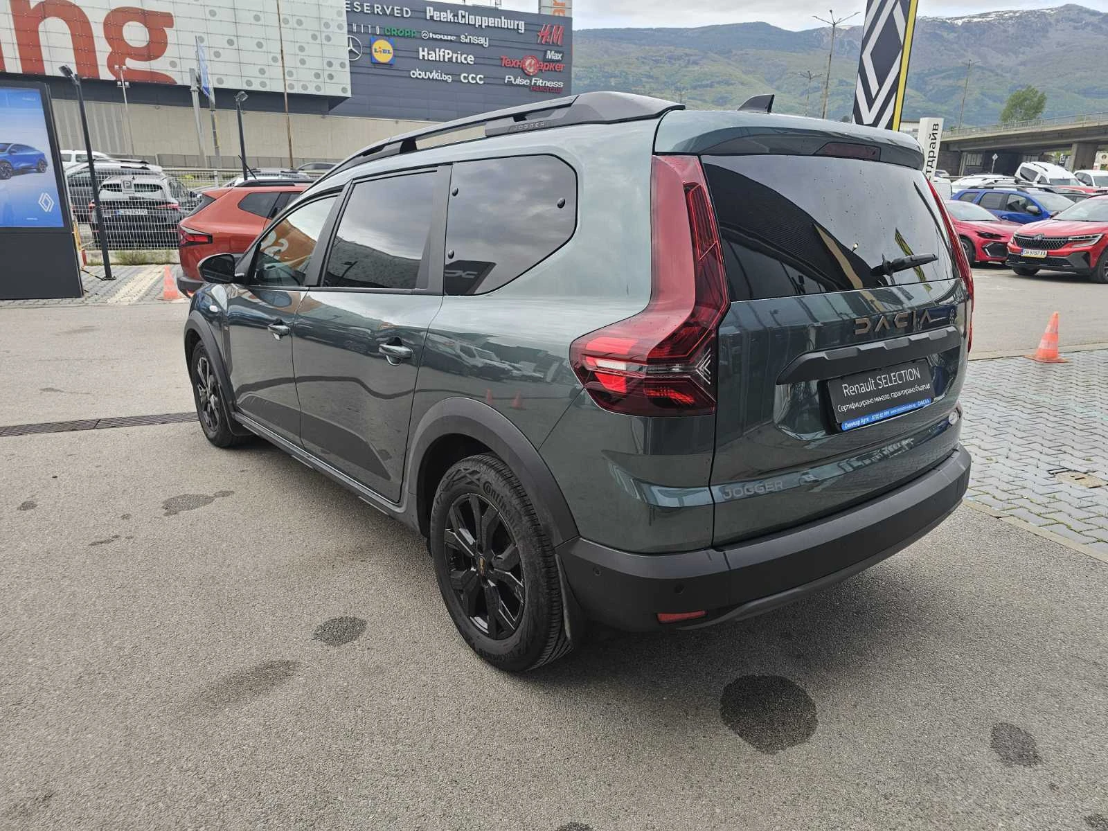 Dacia Jogger 1.0 TCe 90 Stop&Start LPG, снимка 4 - Автомобили и джипове - 54467574