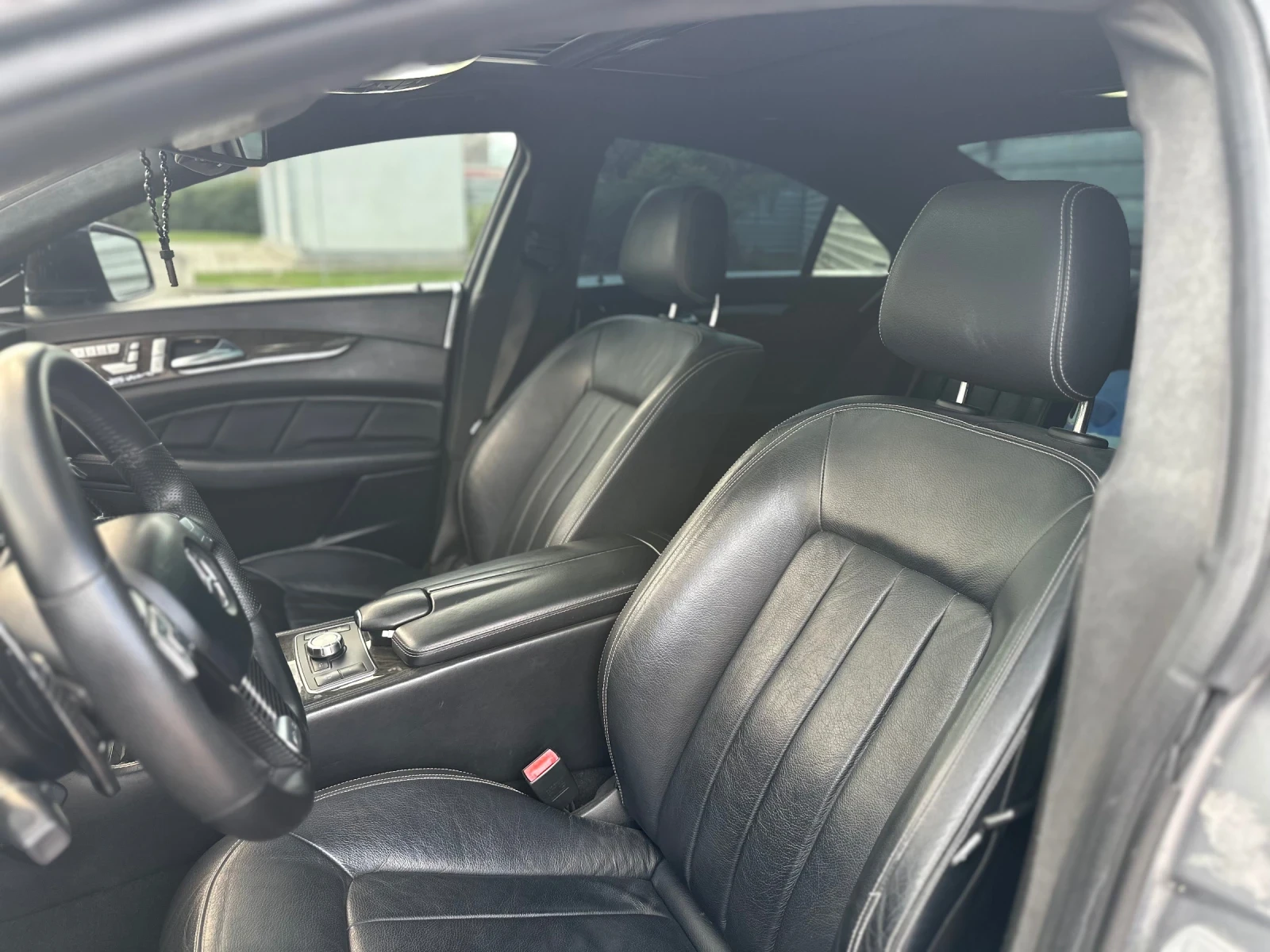 Mercedes-Benz CLS 350 FULL AMG, снимка 11 - Автомобили и джипове - 54682364