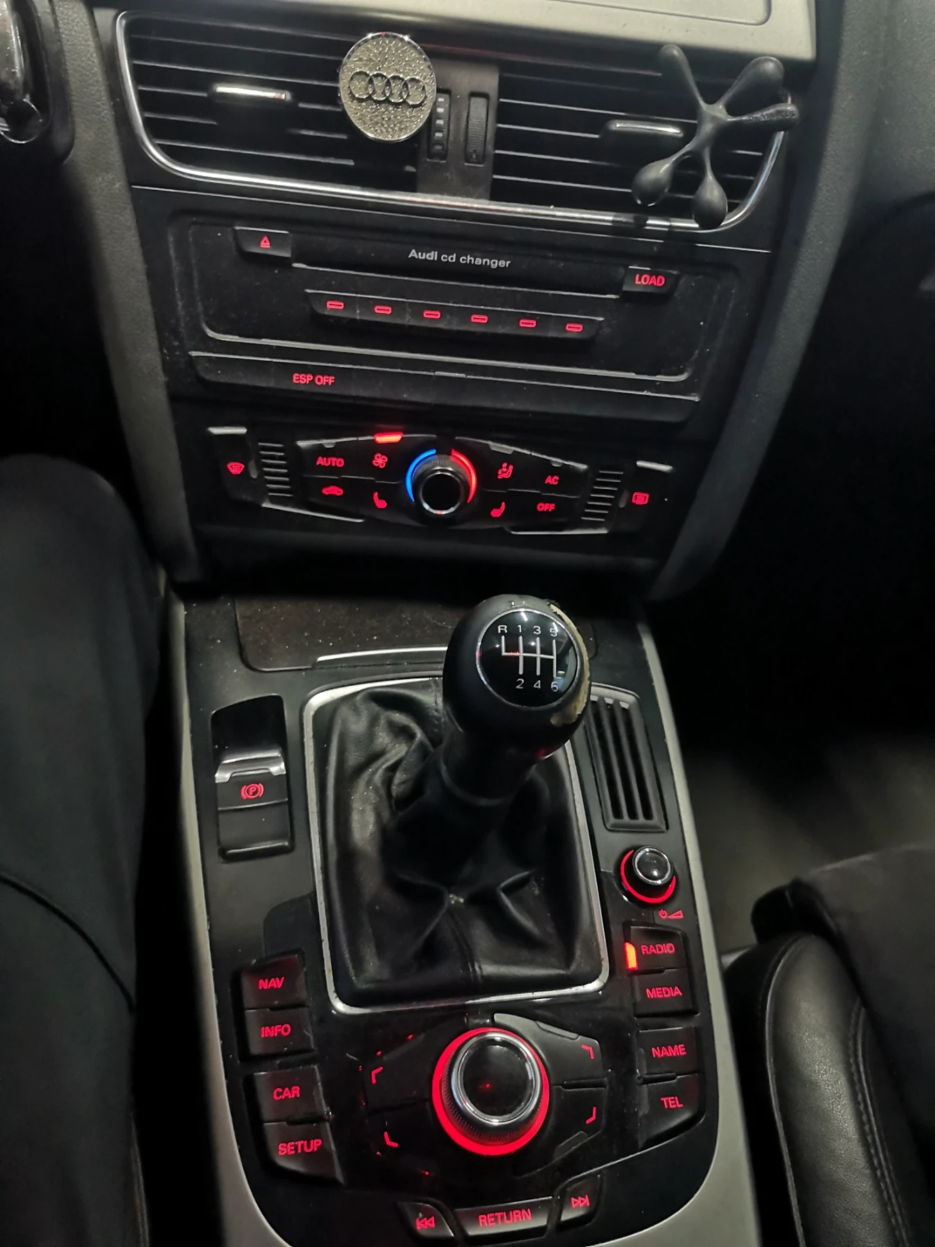 Audi A4, снимка 13 - Автомобили и джипове - 54725425