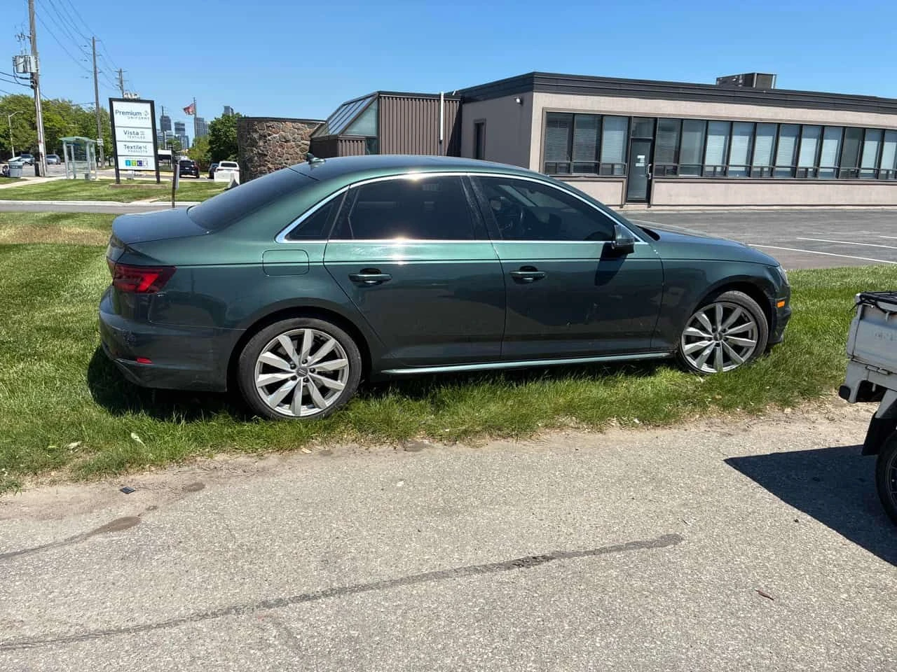 Audi A4 2018 * АВТОКРЕДИТ * ПРЕДСТАВИТЕЛСТВО НА AUDI, снимка 4 - Автомобили и джипове - 54906726