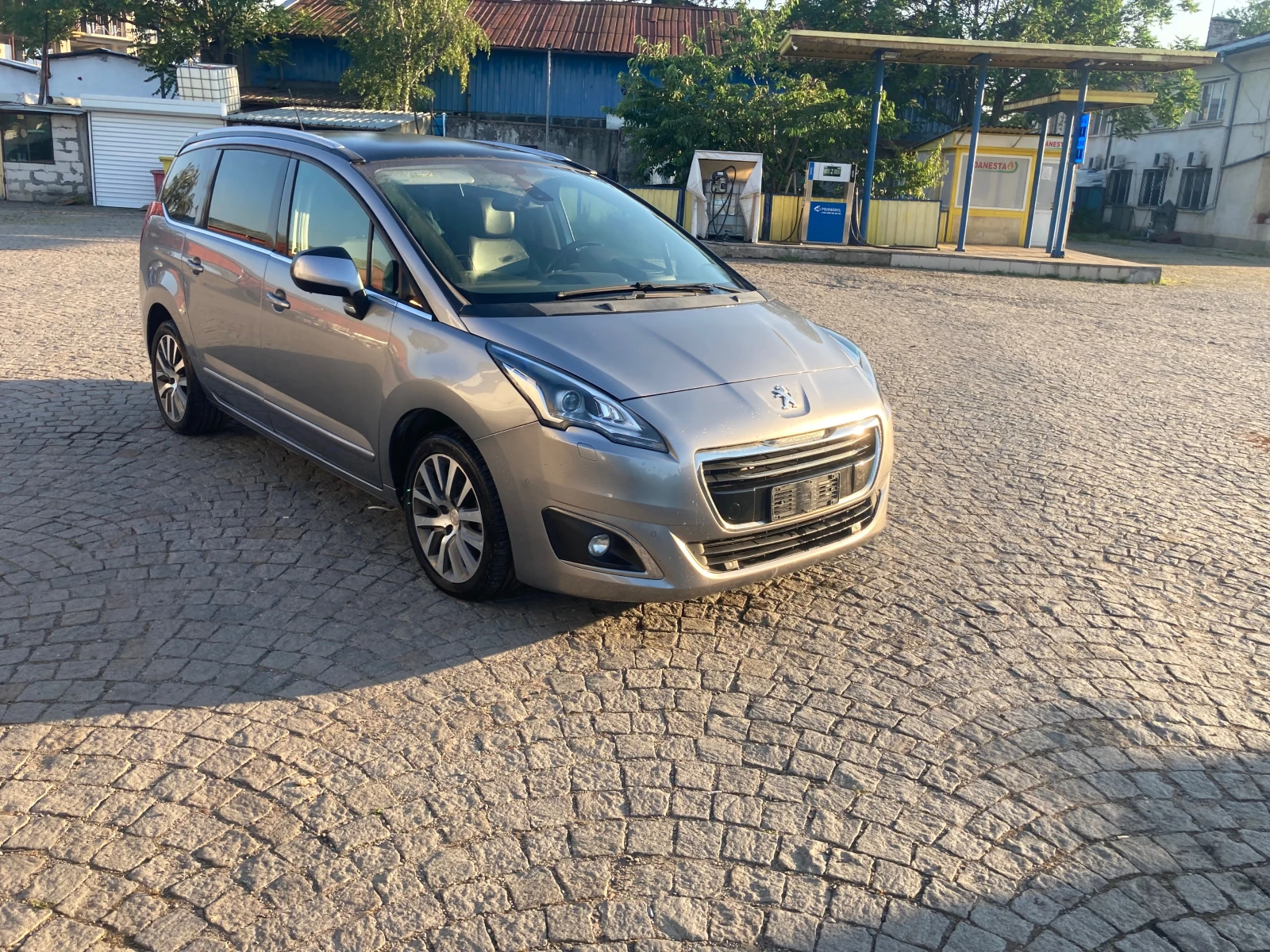 Peugeot 5008 2.0 HDI крайна цена!, снимка 11 - Автомобили и джипове - 54942355