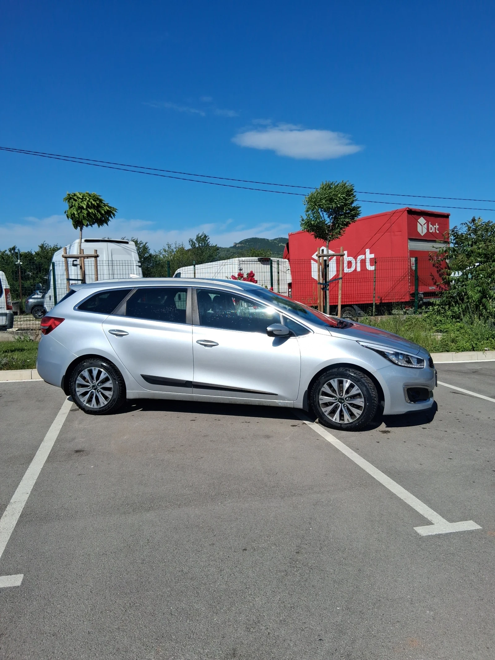 Kia Ceed 1.4 100 кс, снимка 3 - Автомобили и джипове - 55038127