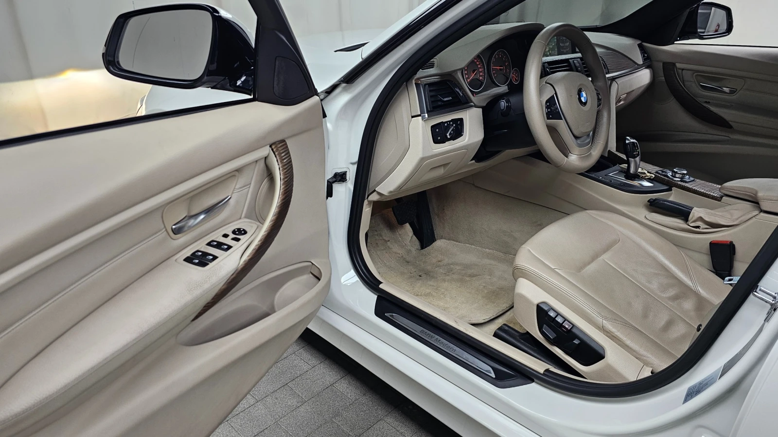 BMW 320 i Modern, снимка 9 - Автомобили и джипове - 55477124