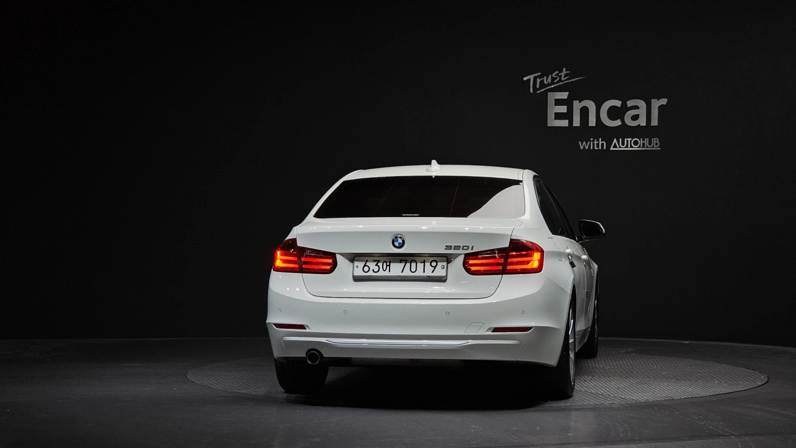 BMW 320 i Modern, снимка 4 - Автомобили и джипове - 55477124
