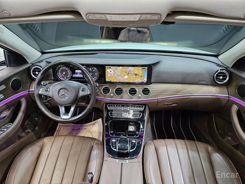 Mercedes-Benz E 220, снимка 7 - Автомобили и джипове - 55510519