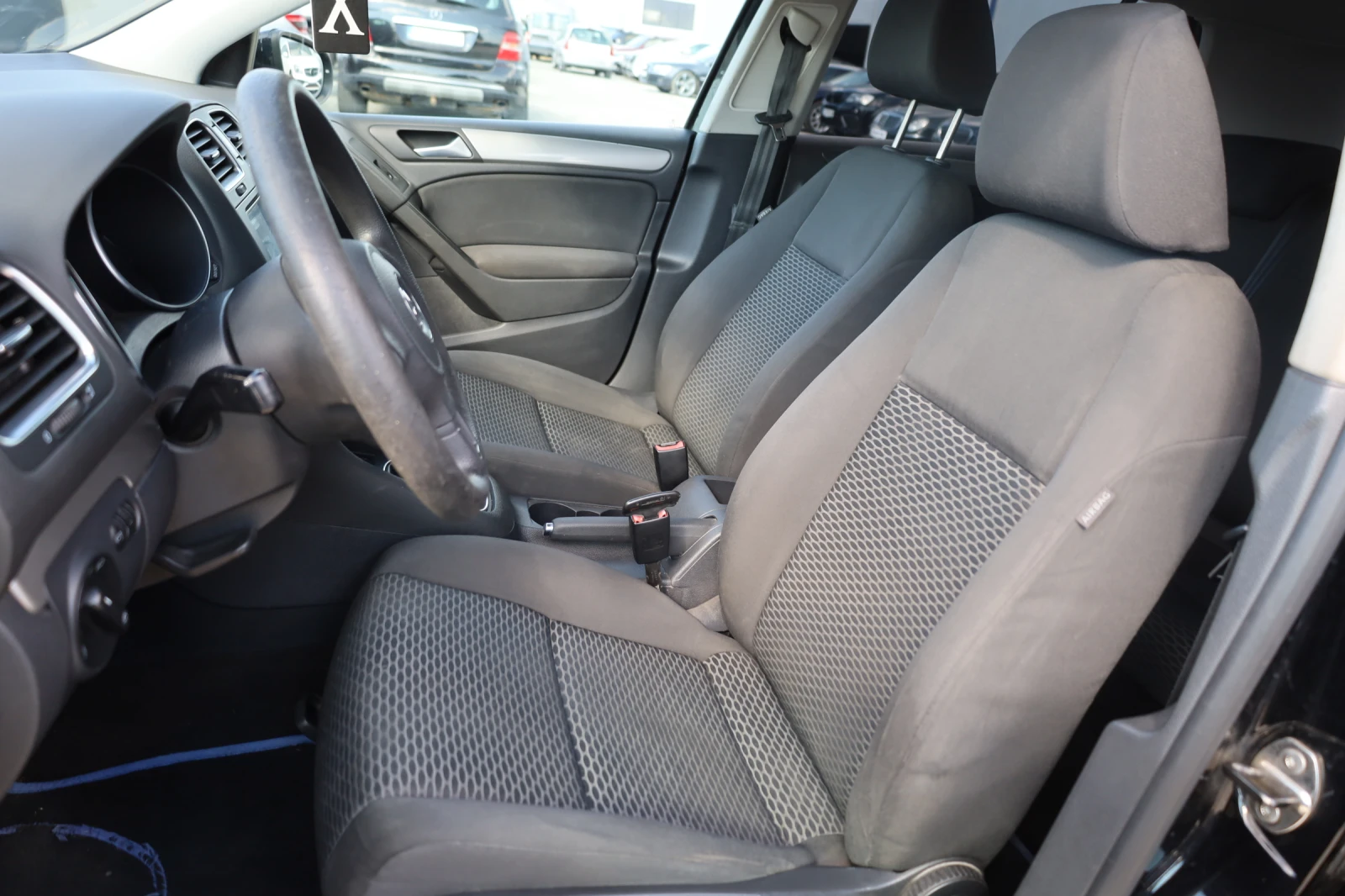 VW Golf, снимка 11 - Автомобили и джипове - 55587904