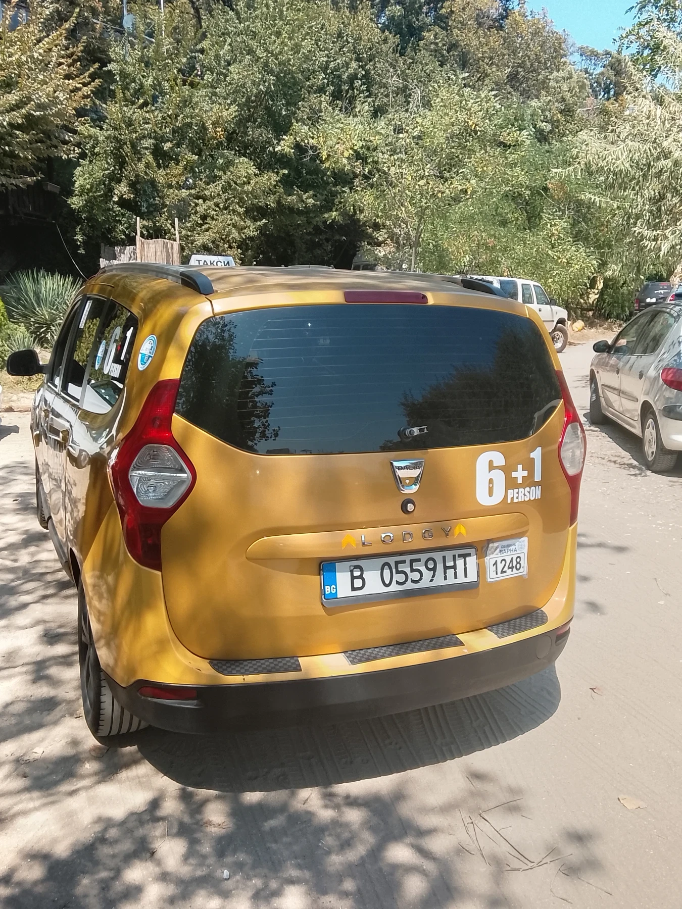 Dacia Lodgy 1.6, снимка 7 - Автомобили и джипове - 55776905