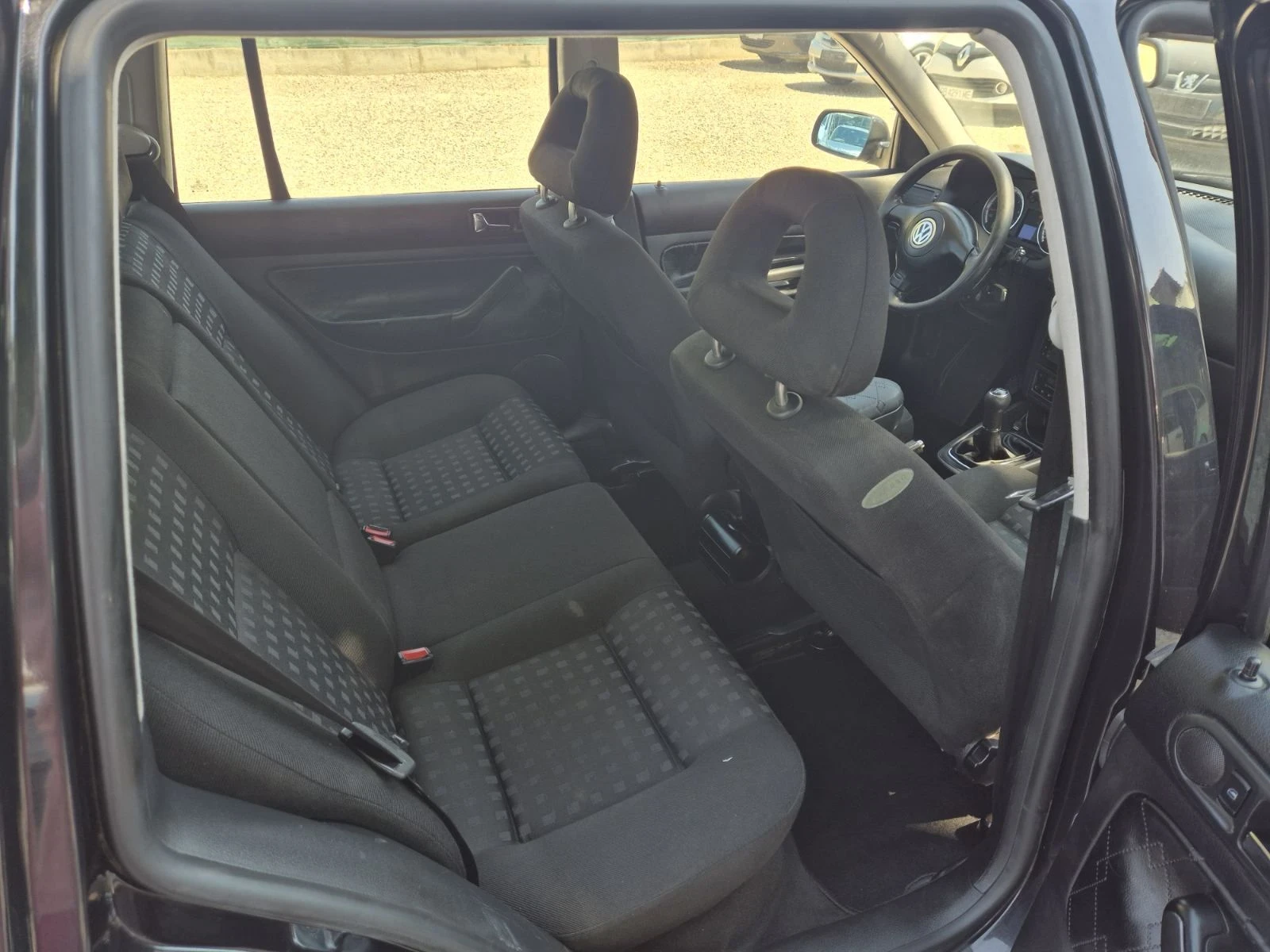 VW Bora 2.0 i, снимка 6 - Автомобили и джипове - 55877897