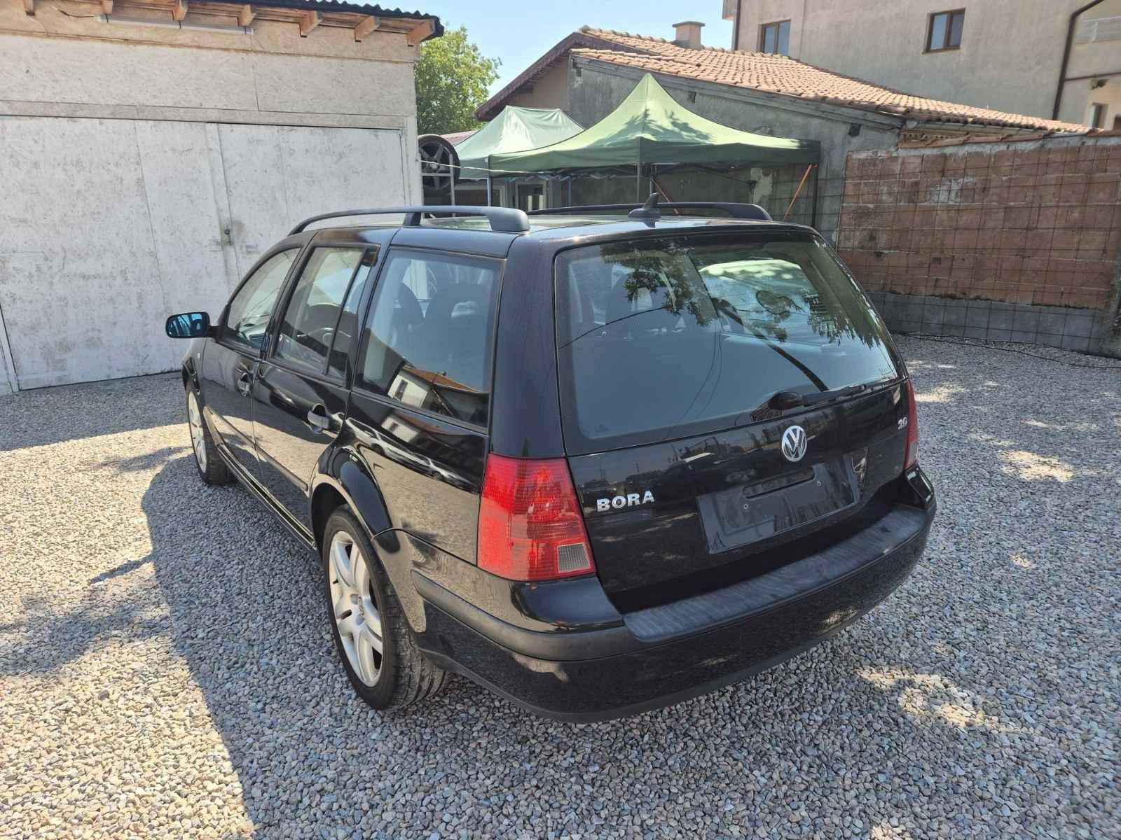 VW Bora 2.0 i, снимка 3 - Автомобили и джипове - 55877897