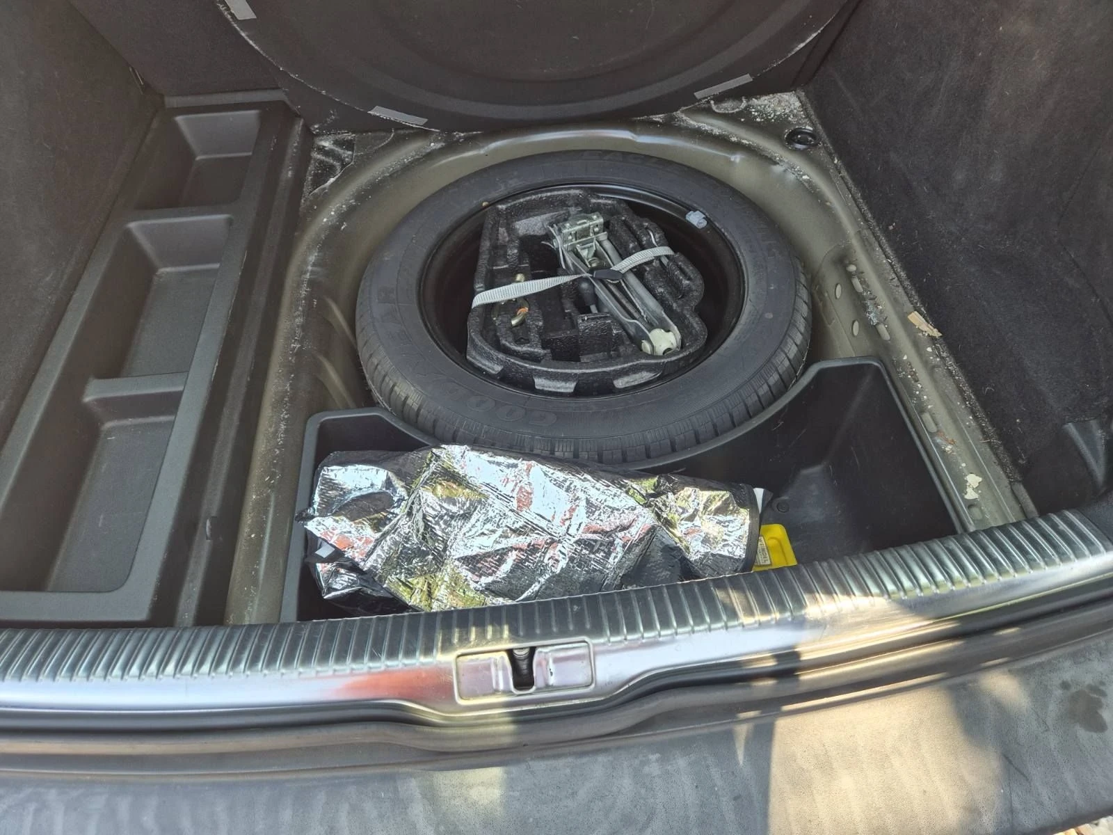 VW Bora 2.0 i, снимка 11 - Автомобили и джипове - 55877897