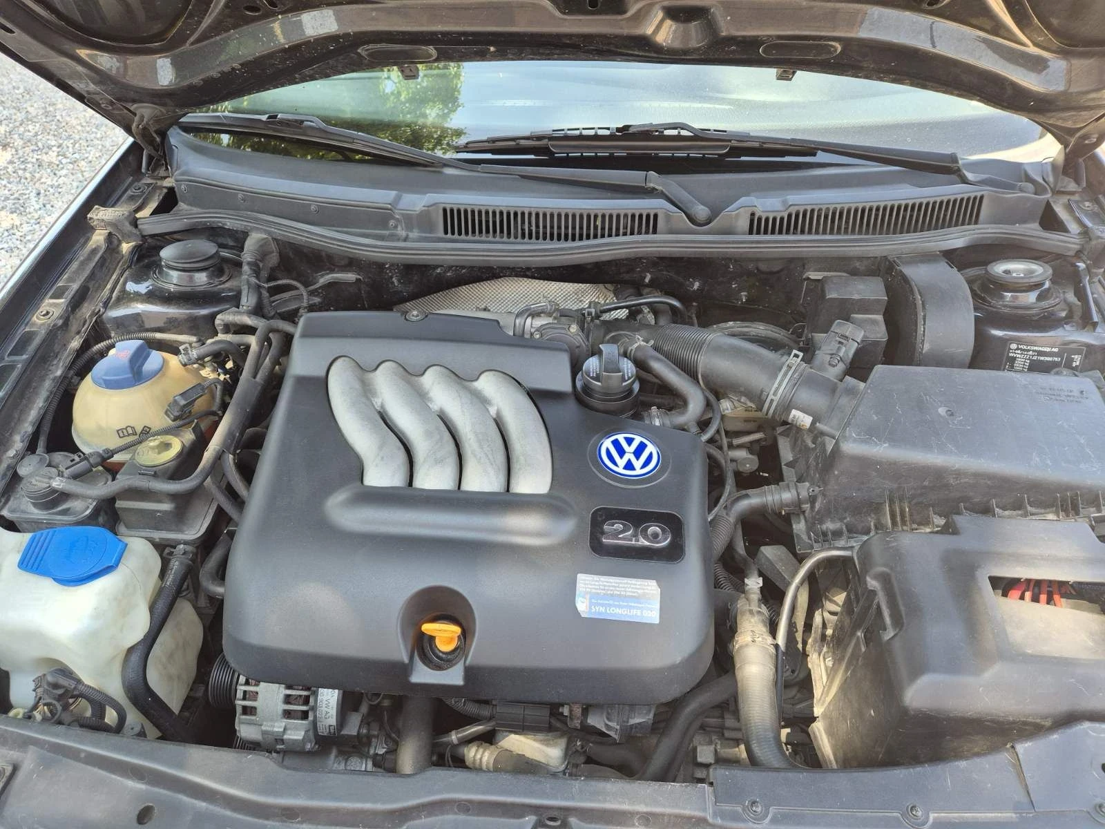 VW Bora 2.0 i, снимка 12 - Автомобили и джипове - 55877897