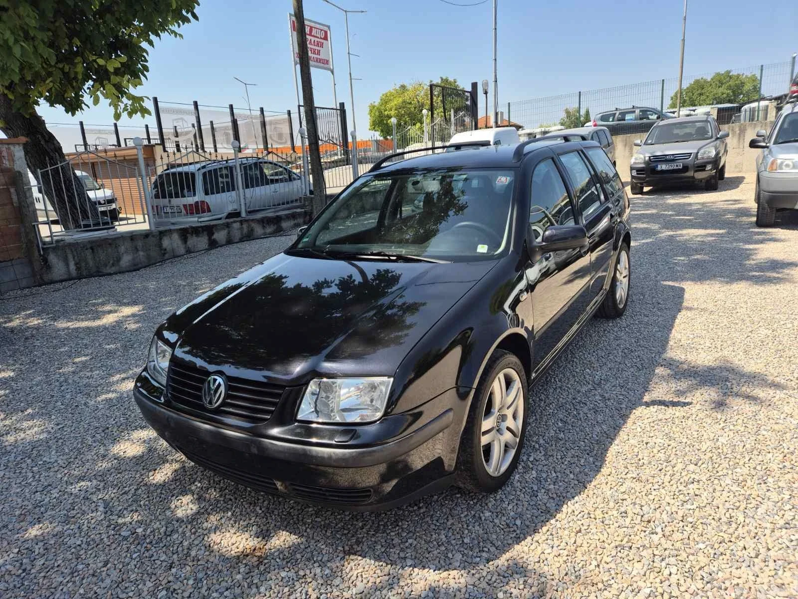 VW Bora 2.0 i, снимка 2 - Автомобили и джипове - 55877897