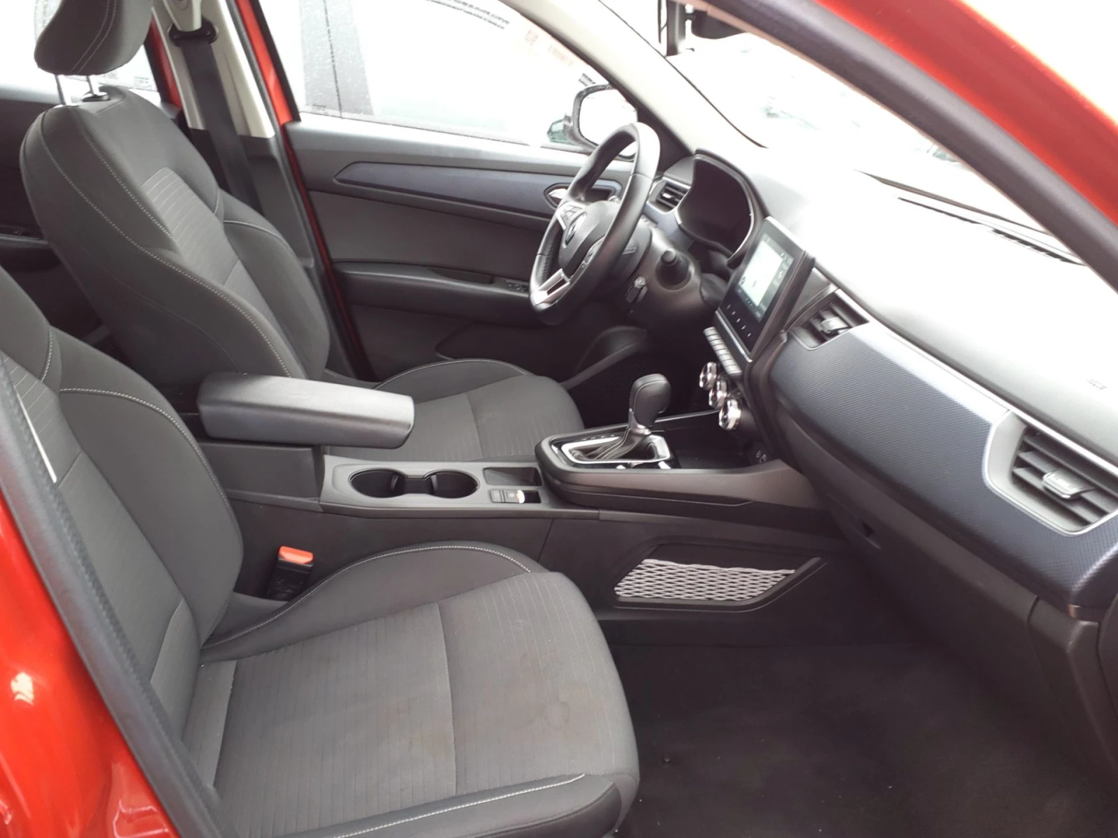 Renault Arkana  1.6 Evolution, снимка 3 - Автомобили и джипове - 56518090