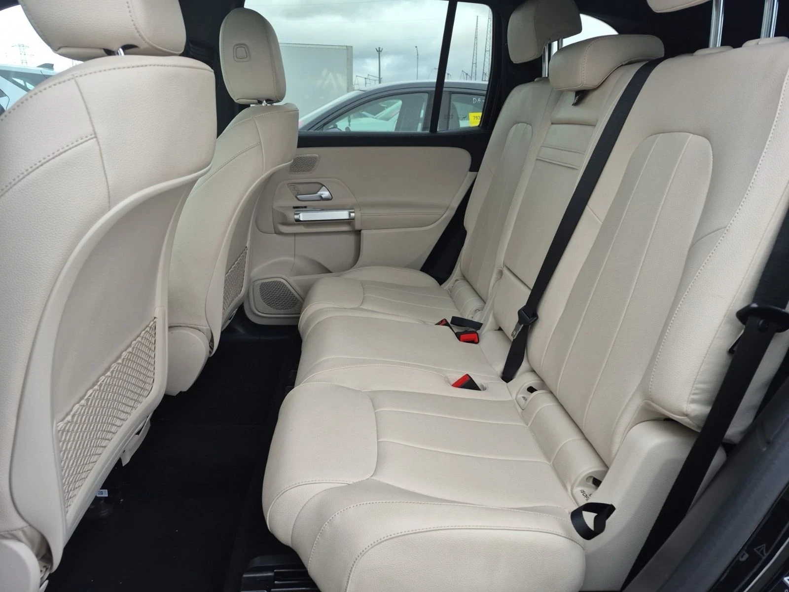 Mercedes-Benz EQB 300* Pano* Back cam* �������* Blind Spot*  | Mobile.bg � ����������� 12