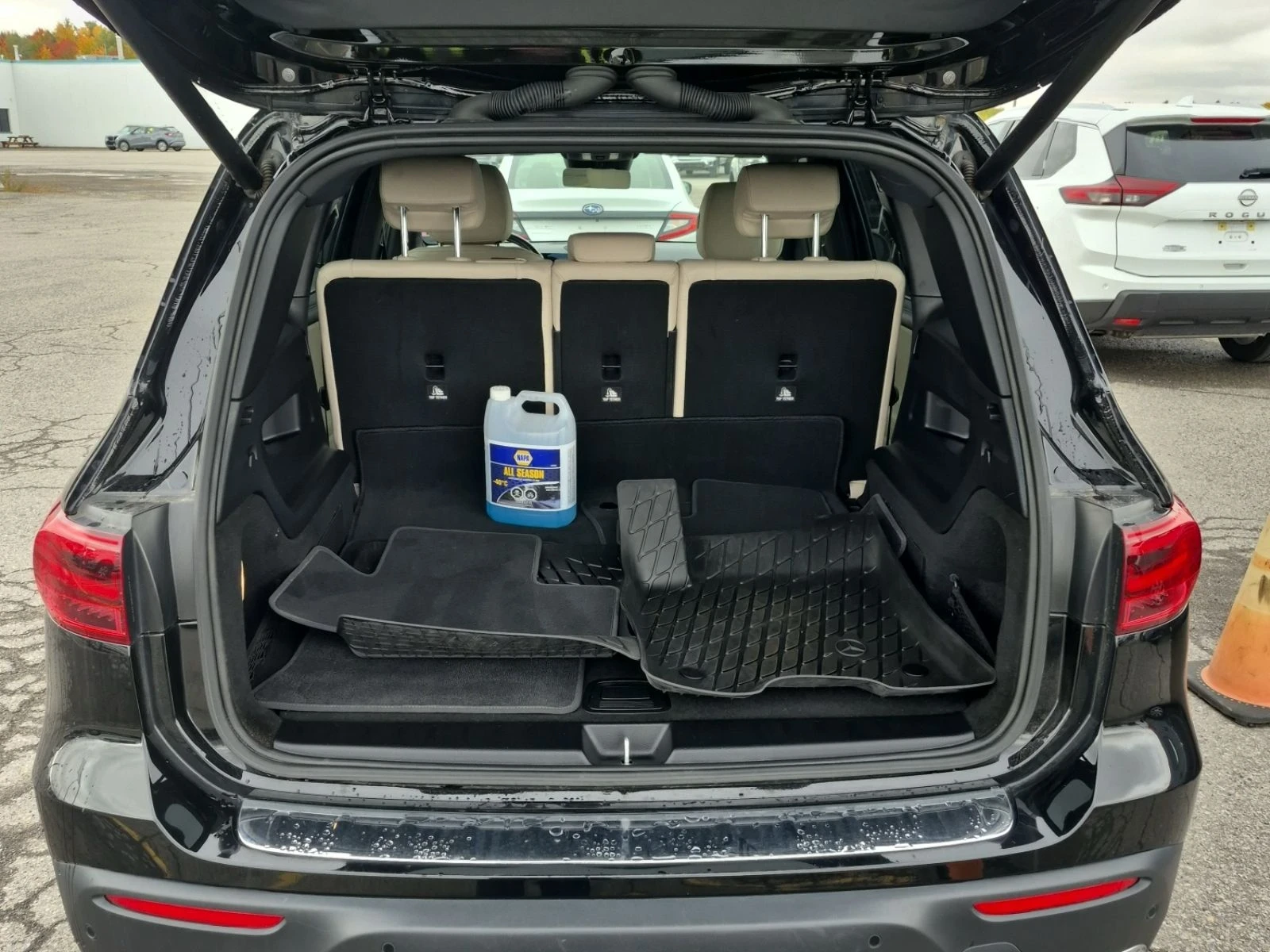 Mercedes-Benz EQB 300* Pano* Back cam* �������* Blind Spot*  | Mobile.bg � ����������� 13