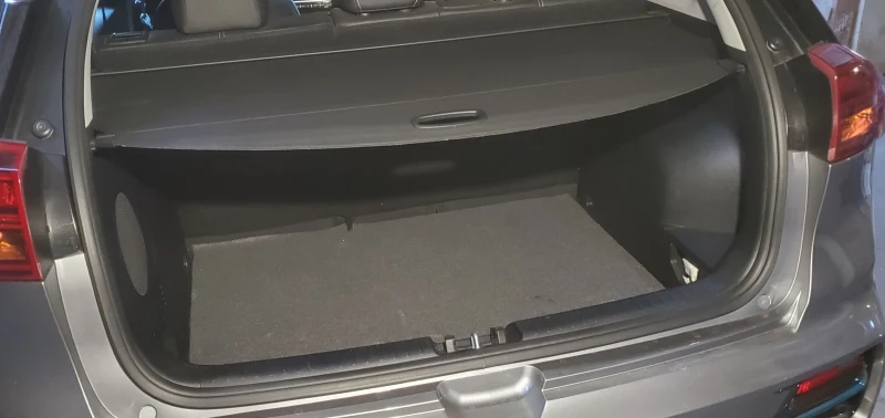 Kia Niro 204кс Всички екстри, снимка 13 - Автомобили и джипове - 52548809