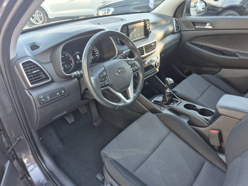 Hyundai Tucson 1.6CRDI, снимка 7 - Автомобили и джипове - 52079038