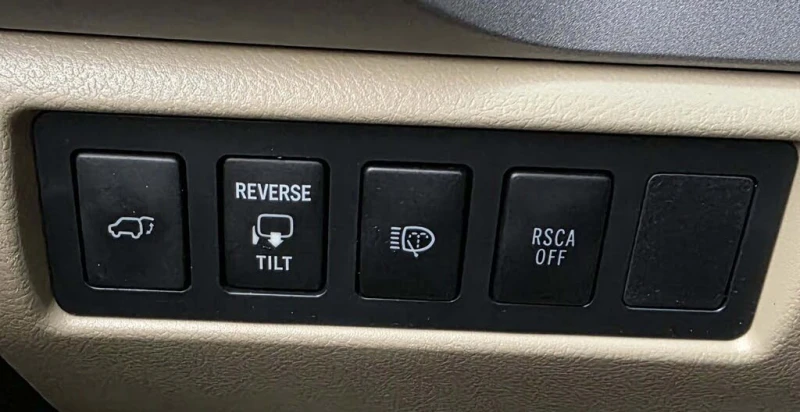 Toyota Sequoia PLATINUM* V8* ПОДГРЕВ* КОЖА, снимка 6 - Автомобили и джипове - 52830673