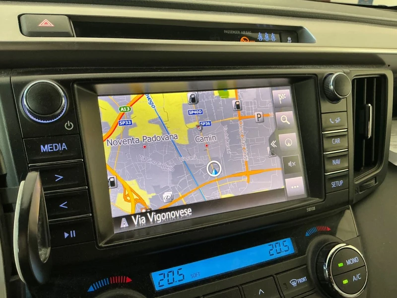 Toyota Rav4 2, 0 D4D facelift, снимка 10 - Автомобили и джипове - 52885491