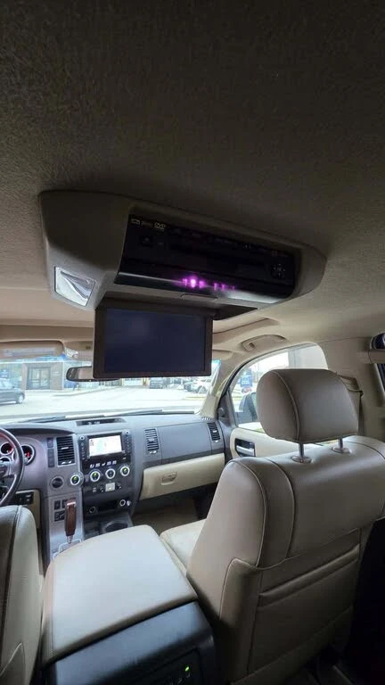 Toyota Sequoia PLATINUM* V8* ПОДГРЕВ* КОЖА - изображение 4