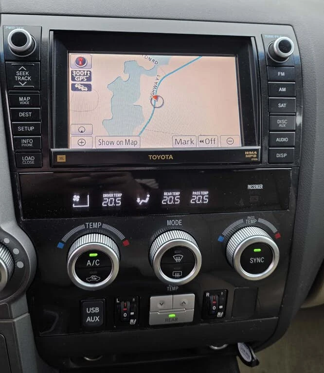 Toyota Sequoia PLATINUM* V8* ПОДГРЕВ* КОЖА - изображение 7