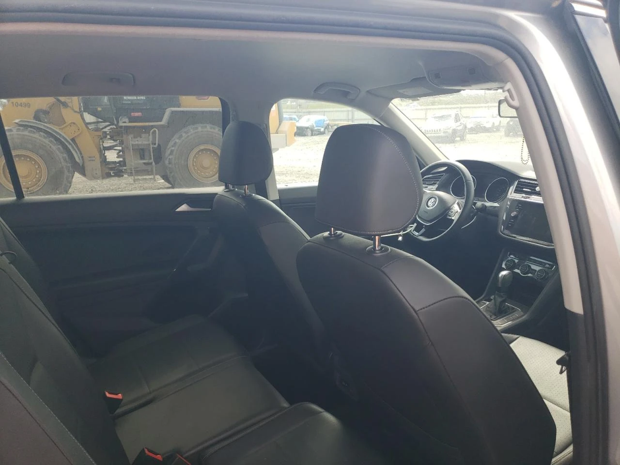 VW Tiguan ПЕРФЕКТЕН* РЕАЛНИ КМ - изображение 9