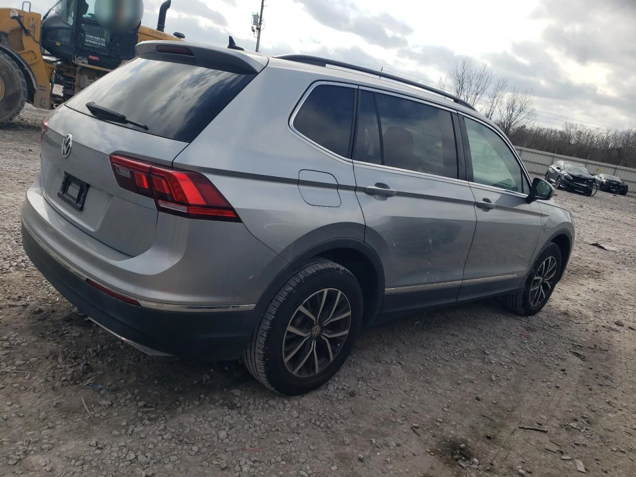 VW Tiguan ПЕРФЕКТЕН* РЕАЛНИ КМ - изображение 4