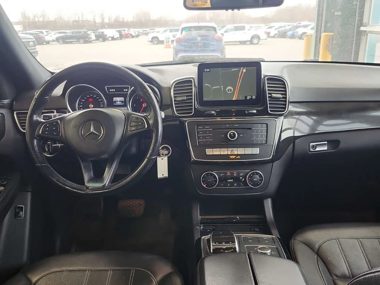 Mercedes-Benz GLE * 350D * CARFAX * БЕЗ ПЪРВОНАЧАЛНА ВНОСКА, снимка 11 - Автомобили и джипове - 54034273