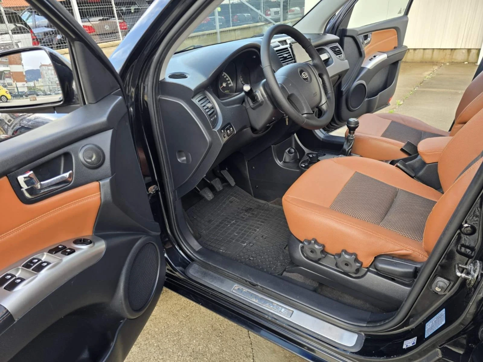 Kia Sportage 2.0CRDI КОЖА, снимка 7 - Автомобили и джипове - 54095175