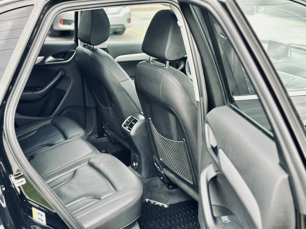 Audi Q3 quattro* Progressiv* АвтоКредит* (ЦЕНА ДО БГ), снимка 14 - Автомобили и джипове - 54215656