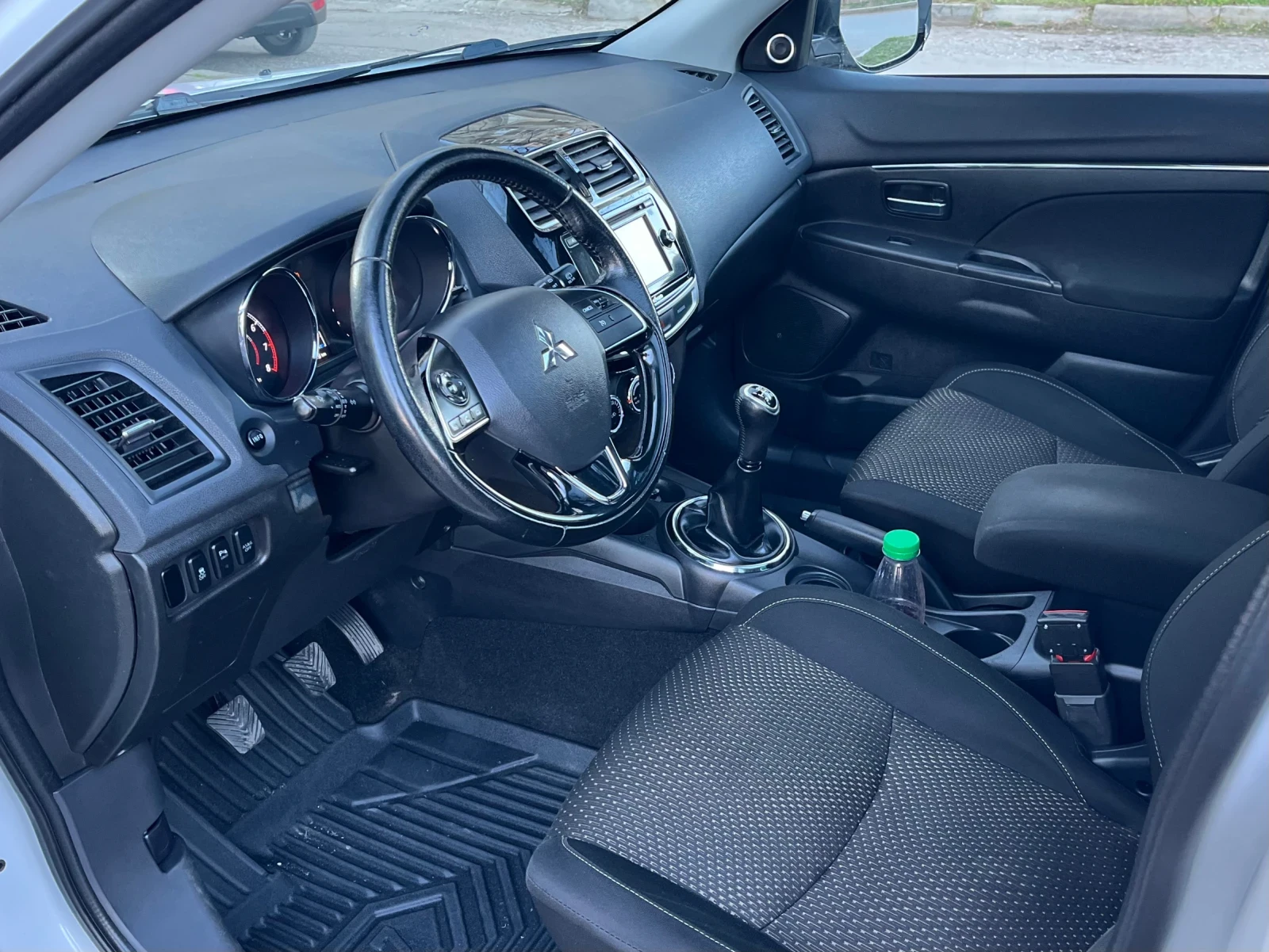 Mitsubishi ASX 1.6 facelift panorama , снимка 14 - Автомобили и джипове - 54306517