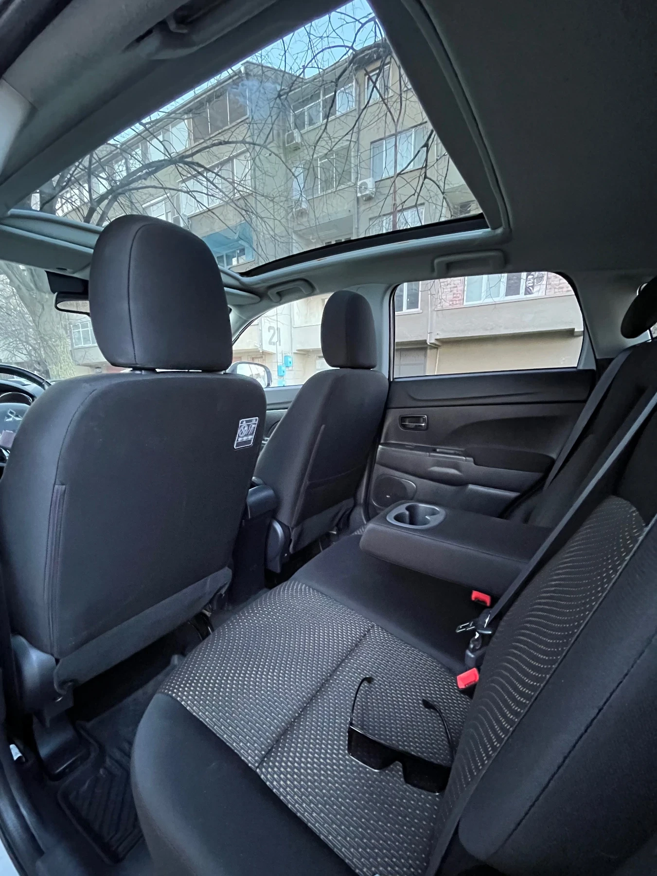 Mitsubishi ASX 1.6 facelift panorama , снимка 10 - Автомобили и джипове - 54306517